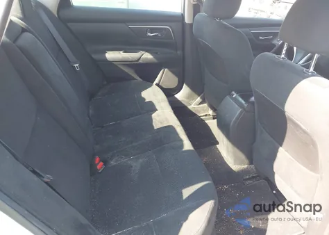 2015 Nissan Altima 2.5 S z USA, uszkodzony, nr VIN 1N4AL3AP6FN911458